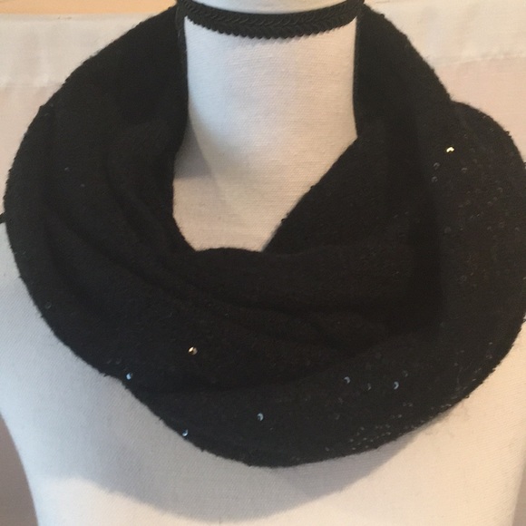 kate spade Accessories - KATE SPADE INFINITY SCARF